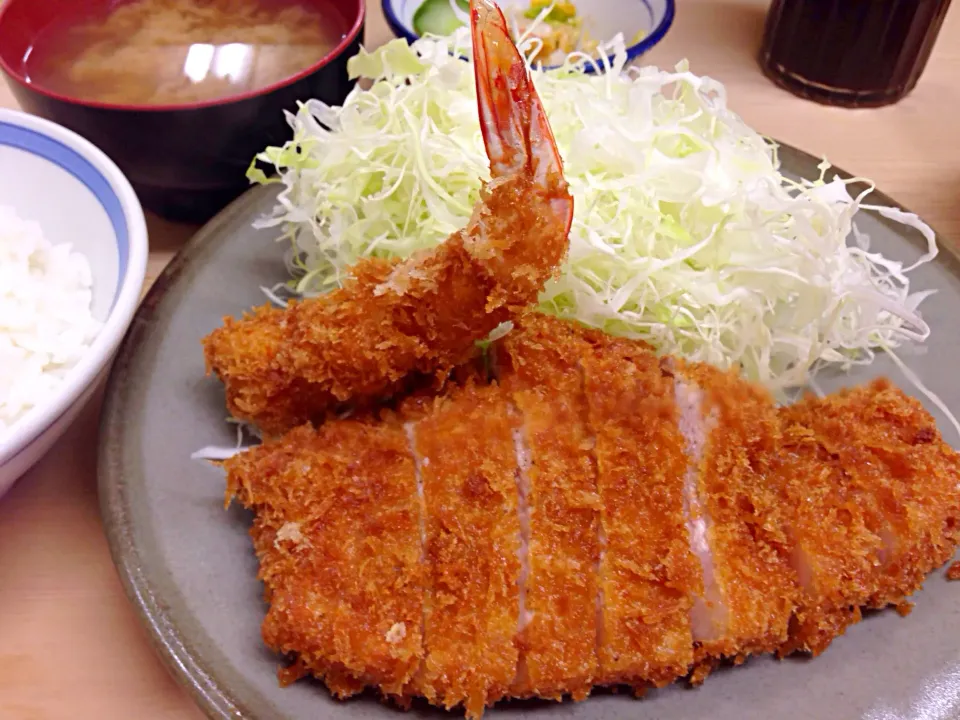 とんかつ定食 エビフライ追加|流線形さん