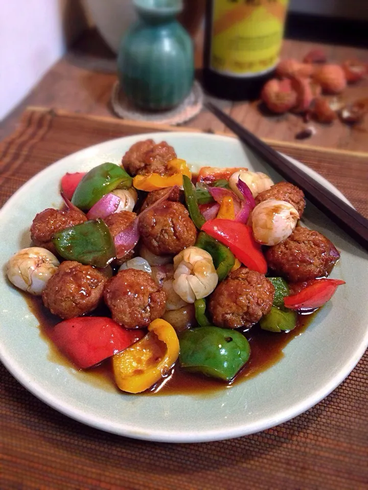 Snapdishの料理写真:Sweet and sour meatball with lychee|rick chanさん