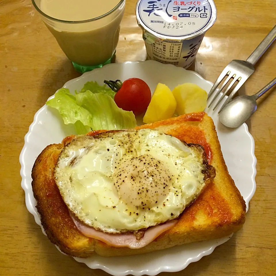 目玉焼きのせトースト|maixx ใหม่さん