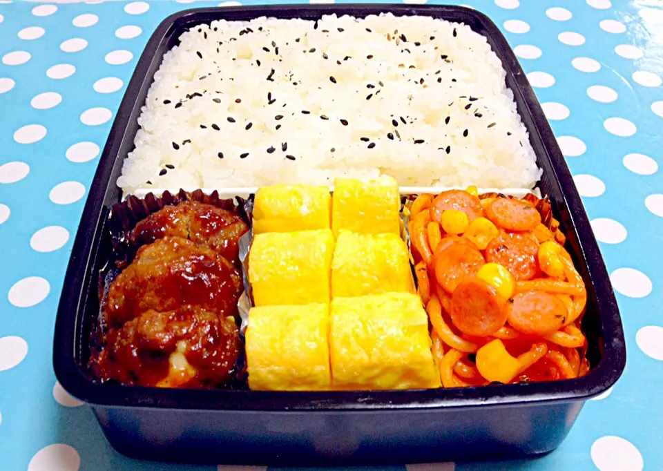 Snapdishの料理写真:Beef teriyaki burger,fried rolled scramble egg & napolitan spaghetti on lunch box|Liezlさん