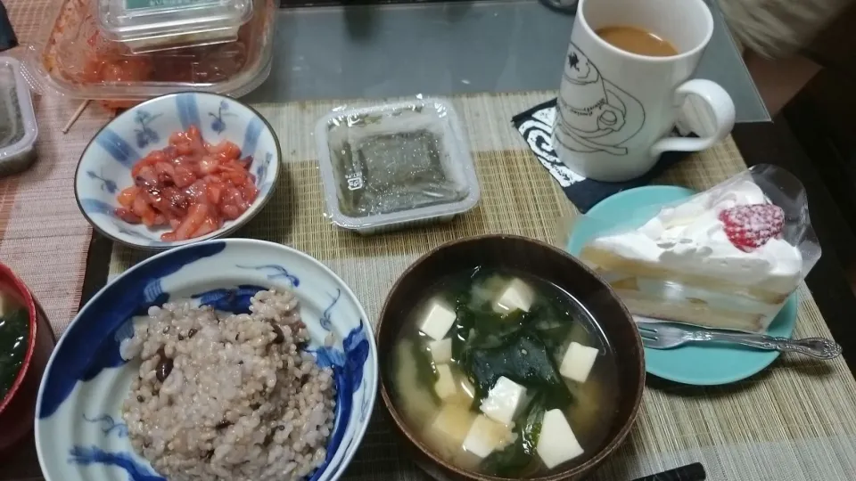 イカ明太子＆めかぶ＆豆腐の味噌汁|まぐろさん