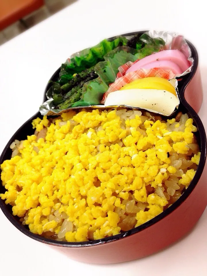 Snapdishの料理写真:✨炊き込みご飯弁当✨|中さんさん