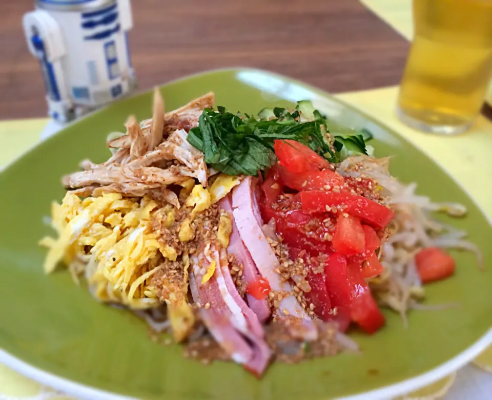 Chilled noodle with eggs ham chicken veggies|Akiko Nishimaeさん