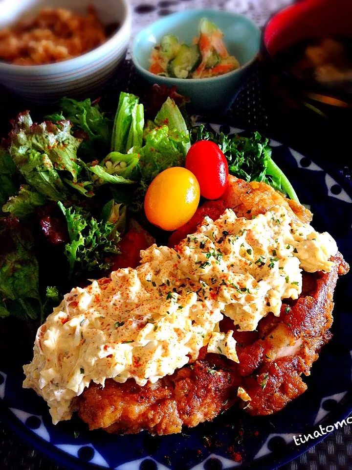 チキン胸肉でチキン南蛮！たっぷりタルタルソースはミョウガとゆで卵であっさり！|Tina Tomoko😋さん