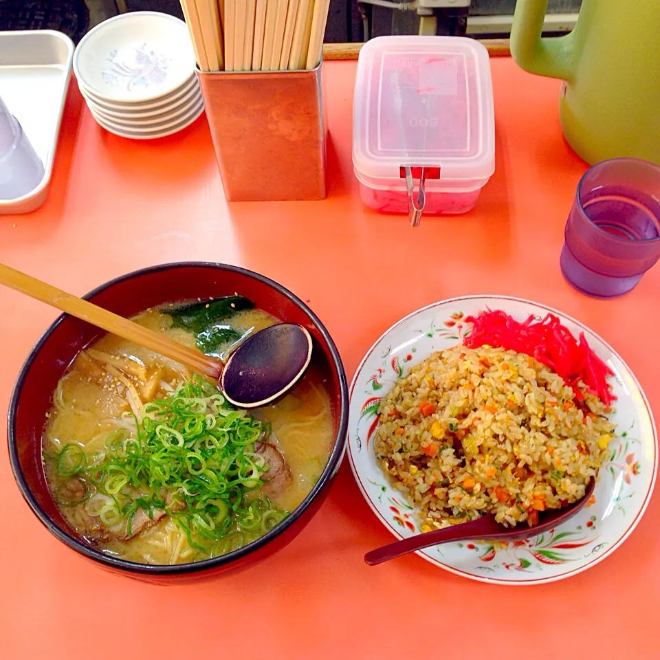 大正11年創業 竹屋ラーメンのBセット！😋|Akiyuki Chinnen Sukiyaki Shiraishiさん