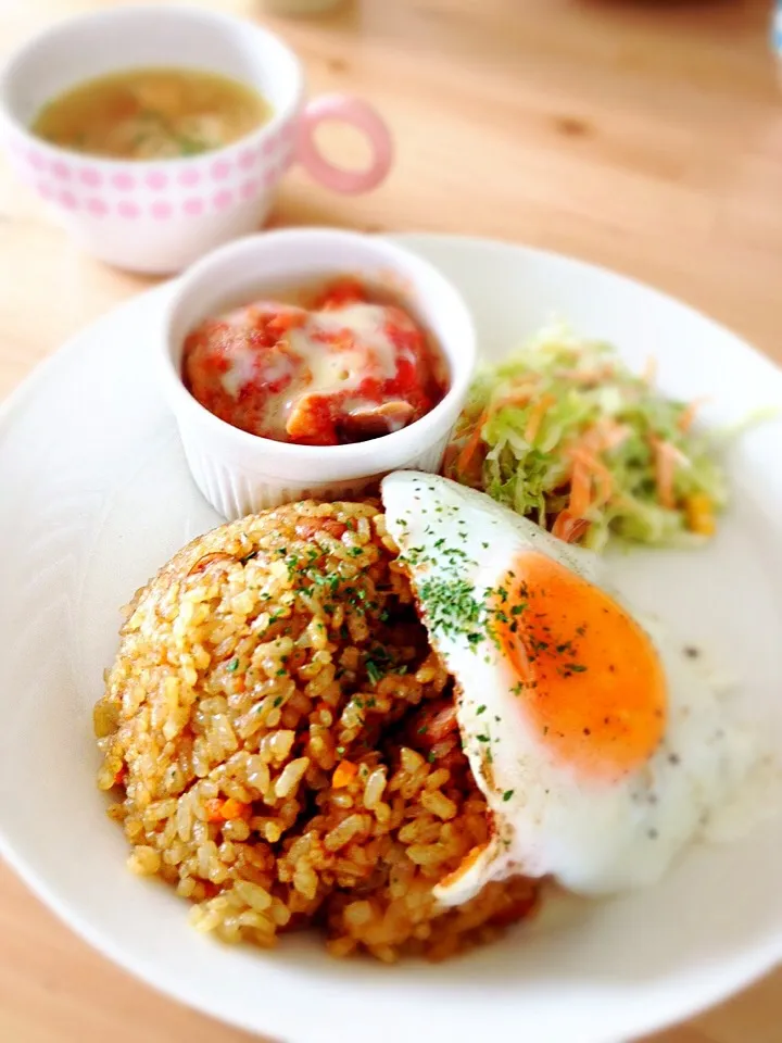 ワンプレートランチ♪カレーピラフ、ミートボールトマト煮込み、コールスロー|まきこさん