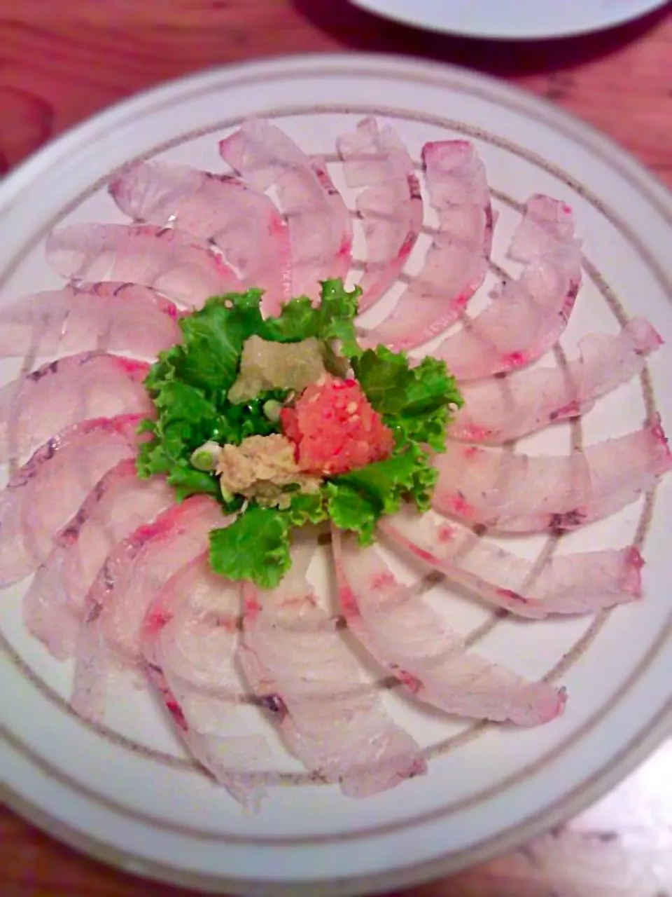 Sashimi/刺身/ปลาดิบ|SaSaさん