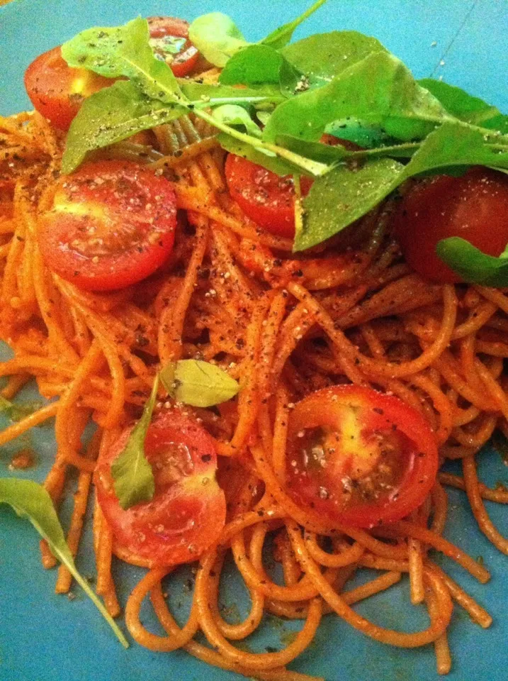 Spaghetti with tomatoes & rocket|Nick Hiderさん