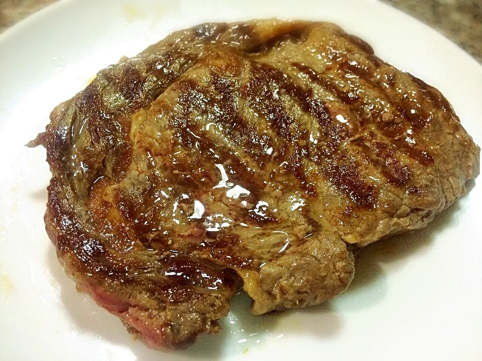 Snapdishの料理写真:Rib eye steak|pauline kateさん