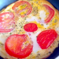 Snapdishの料理写真:Tomato omelette 🍅🍳|Jeanbellamさん