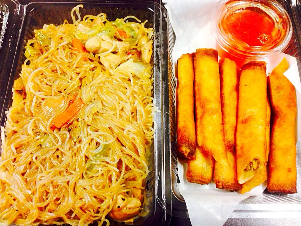 Pancit n lumpia|Seagrapesさん