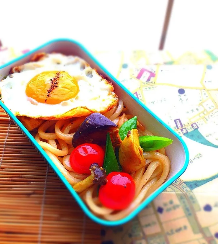 本日のお弁当  バター醤油カレー焼きうどん|砂雪さん