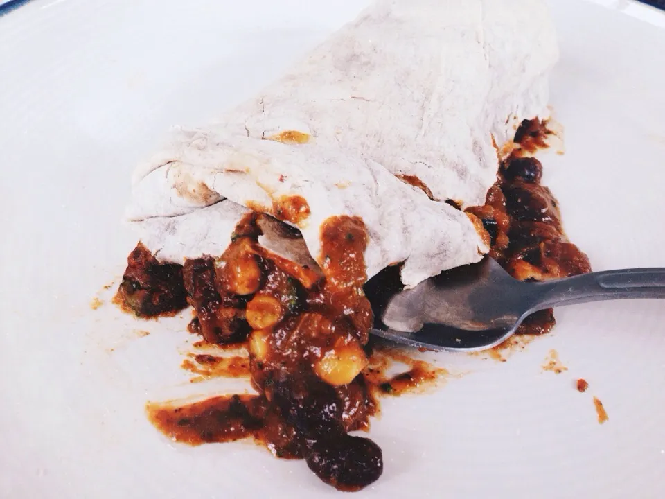 Vegan veggie burrito|Aleisha Tilsonさん