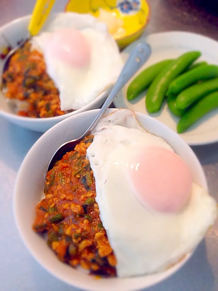 今朝は冷蔵庫のある物野菜でキーマカレー|Miri Orinoさん