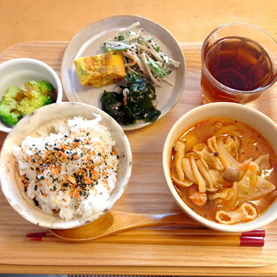 Snapdishの料理写真:朝食🍚お弁当のおかずと昨日のスープなど|みっちょさん