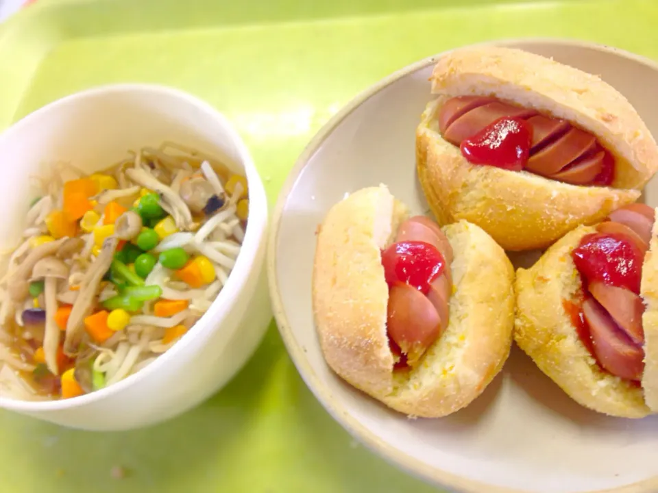 🍔ミニホットドック＆野菜炒め風レンチン蒸し焼き|マニラ男さん