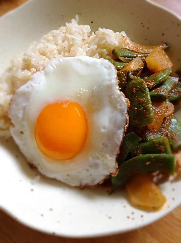 豚肉とカブとモロッコインゲンのレッドカレー炒め|熊猫さん