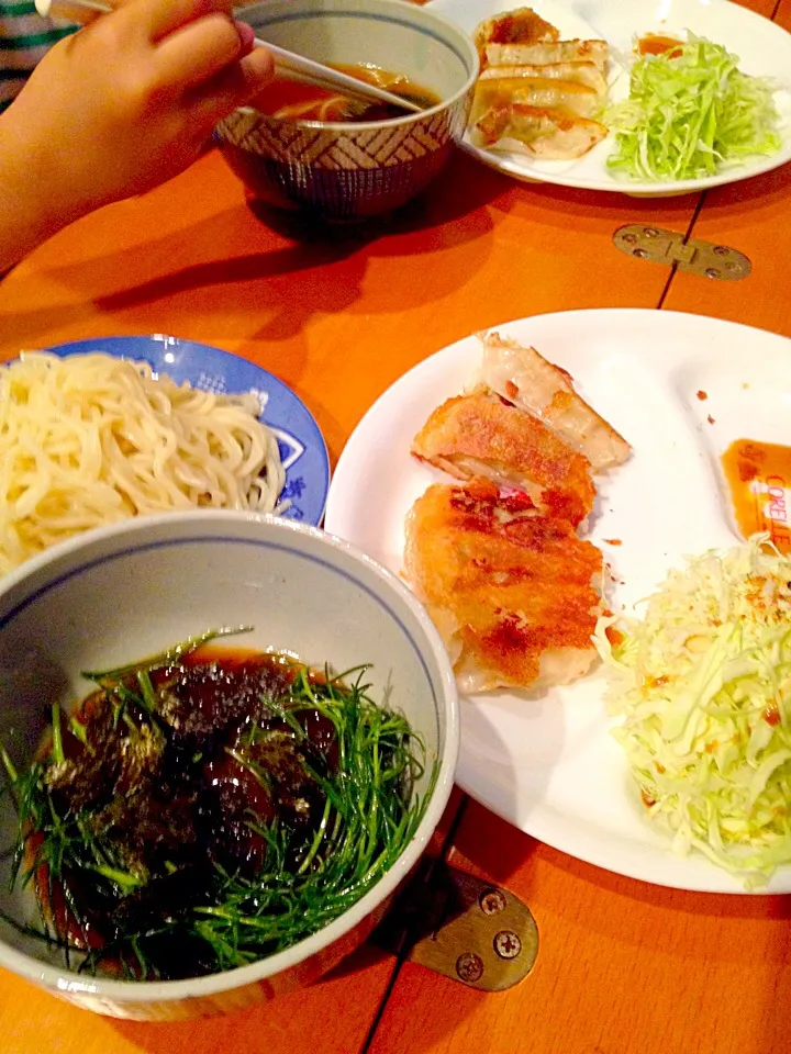 Snapdishの料理写真:おかひじき入りつけ麺＆餃子🍜|ch＊K*∀o(^^*)♪さん