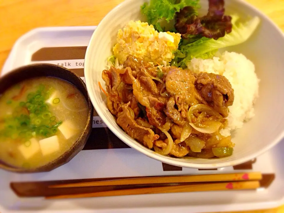 豚生姜焼き丼🍚|ashushikaママ♡さん