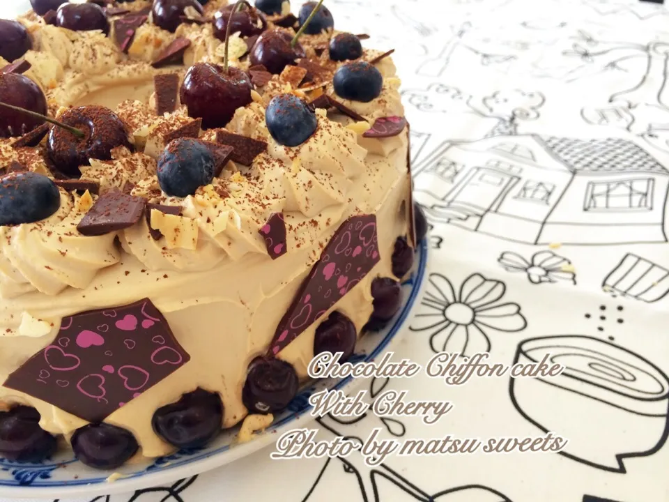 Chocolate Chiffon cake w Cherry|Matsu sweetsさん