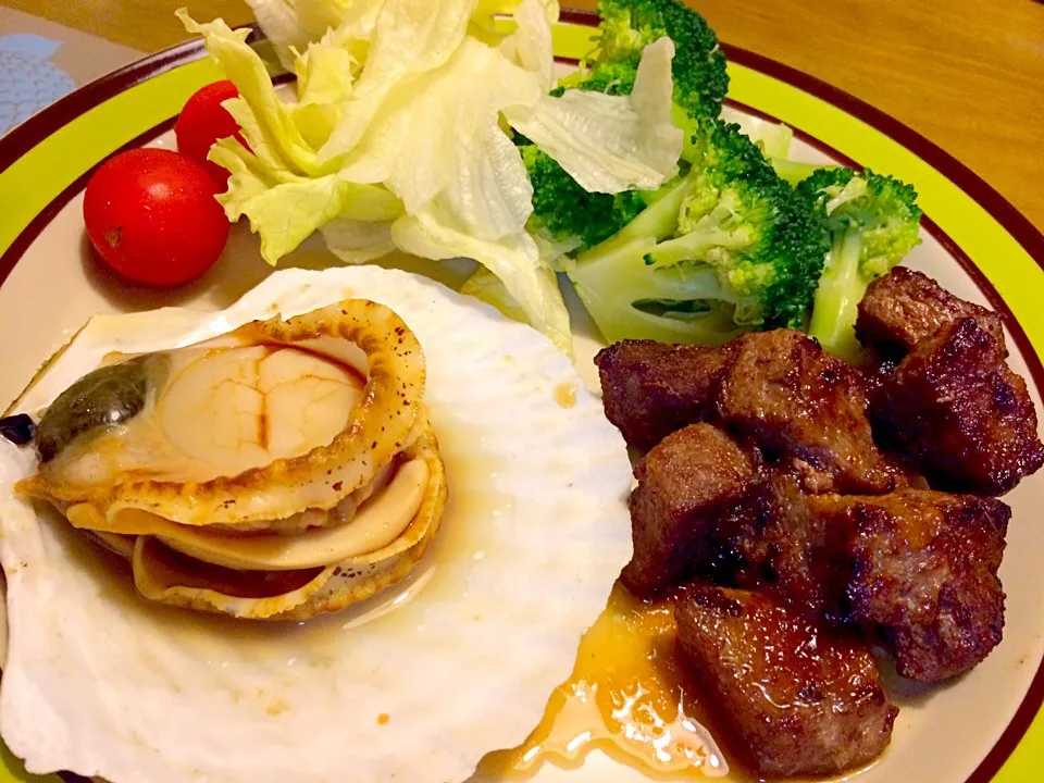 ホタテとサイコロステーキで夕食(^O^)🍴🍴|かずみさん