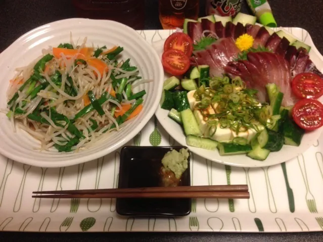 ニラもやし炒め、ワカナのお刺身、冷奴、塩もみキュウリ、ミディトマト🍅！꒰ •ॢ  ̫ -ॢ๑꒱✩✨|サソリさん