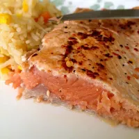 Snapdishの料理写真:Rare juicy salmon steak|Rinさん