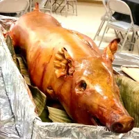 Lechon - roasted pig|hennaさん