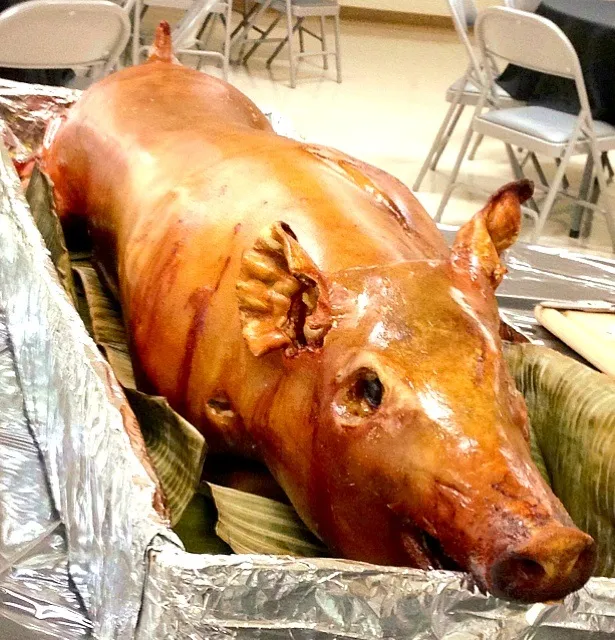 Lechon - roasted pig|hennaさん