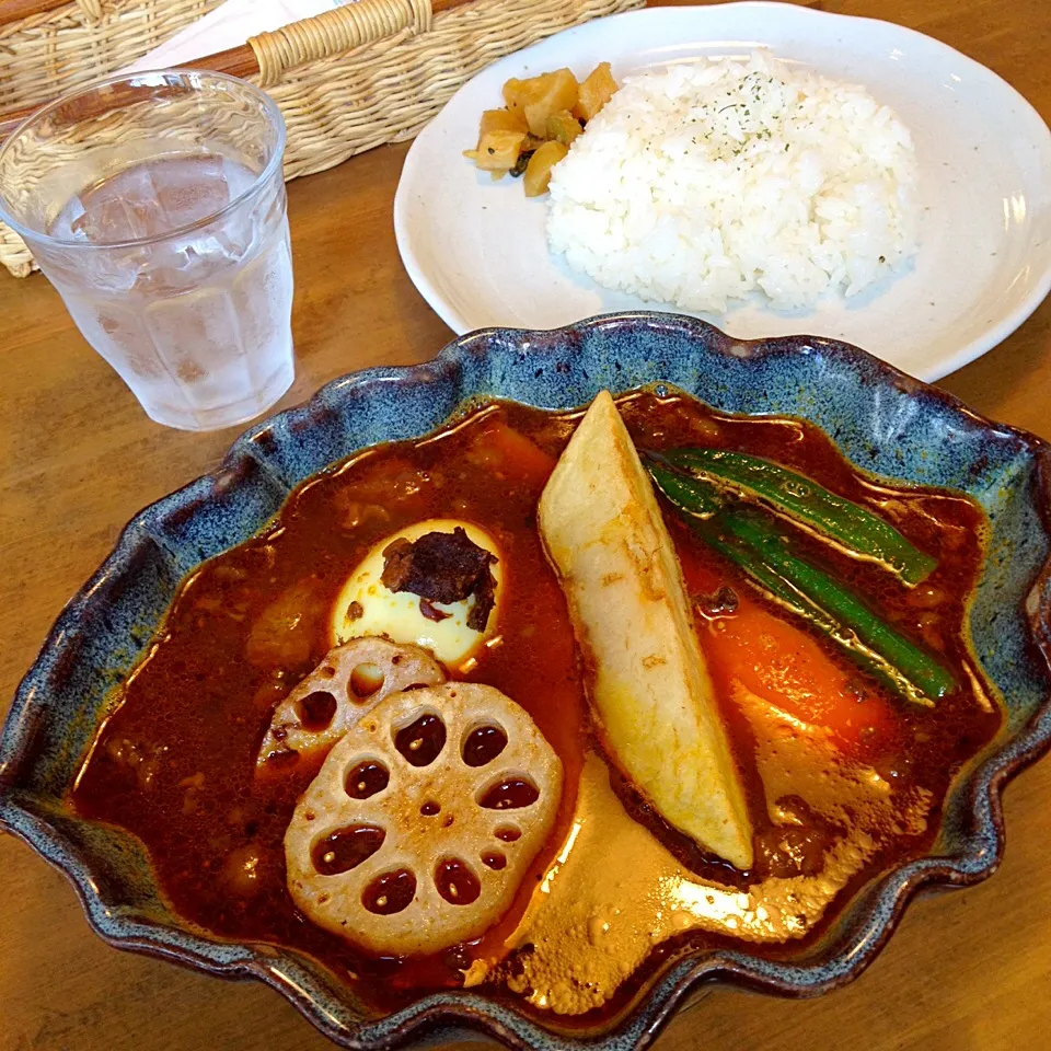 CURRY'OHANA 牛すじ肉のカレー スープカレー大辛|カウンター嬢さん