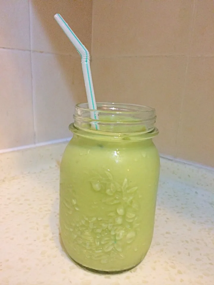 Avocado Smoothie|Cj Mendoza-Palosさん