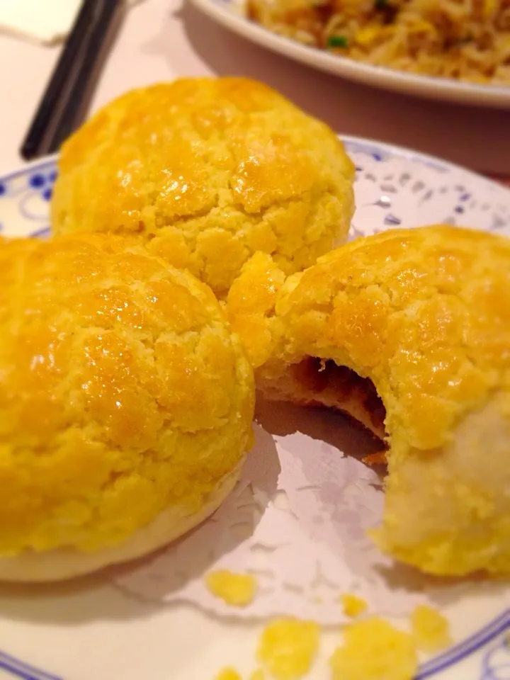 Snapdishの料理写真:Bo Lo char siu bun|Carol Yewさん