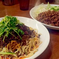 冷やし黒ごま担々麺と冷やしジャージー麺|setoさん