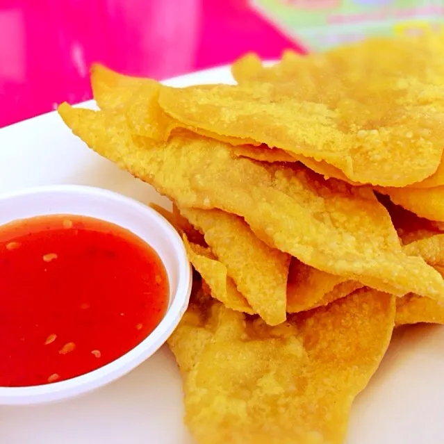 เกี๊ยวหมูทอด deep fried wonton|Yui Phiphitphakdiさん