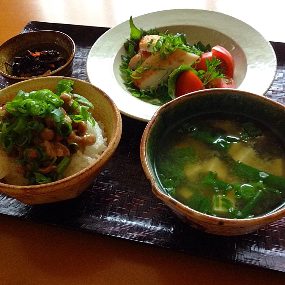 お昼は納豆ご飯定食♥︎|ayuayu45さん