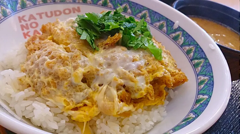 ジャンボカツ丼＆豚汁|ボンゴさん