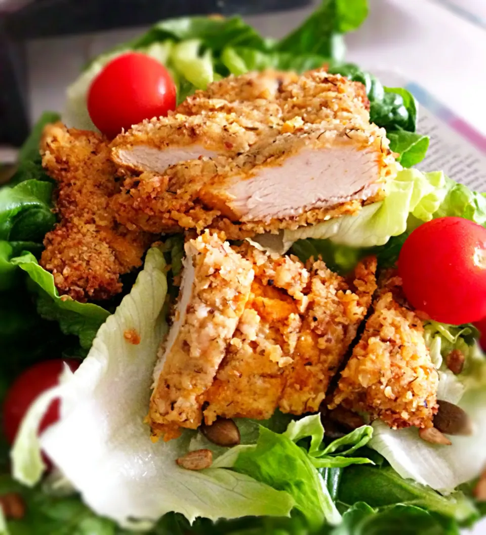 Salad with almond crusted chicken and home made Caesar dressing|coxiella24さん