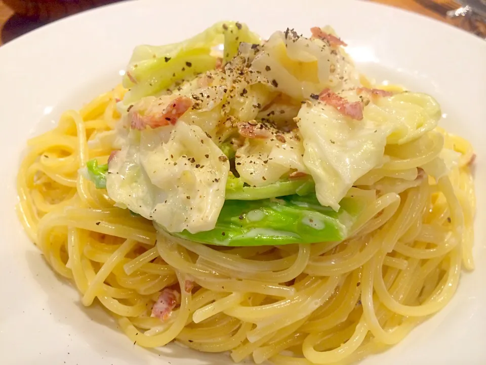 生ハムとちりめんキャベツのクリームソースパスタ|kennyさん