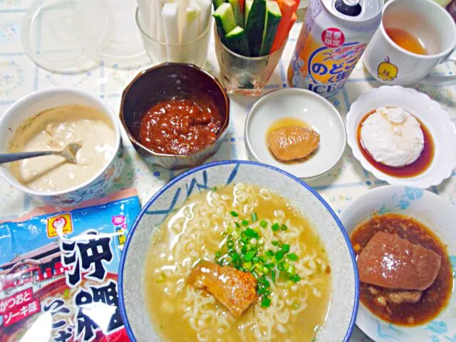 Snapdishの料理写真:沖縄土産の晩御飯|うたかた。さん