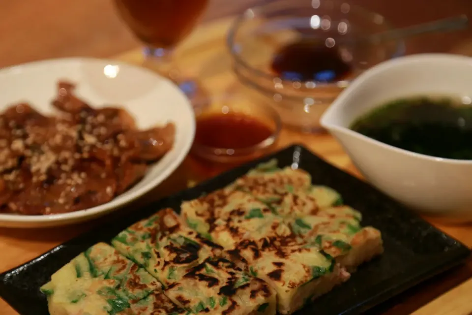 Snapdishの料理写真:【夕ご飯】チヂミ、韓国海苔のスープ、焼き肉、カフェオレプリン|マカロンさん