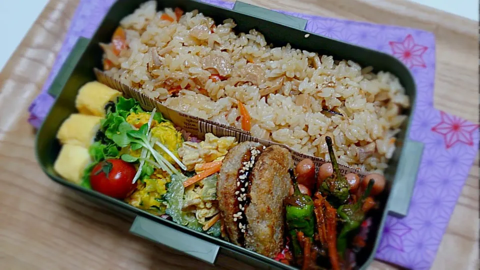 lunchbox♡メンチカツと味ご飯のお弁当|Erikaさん