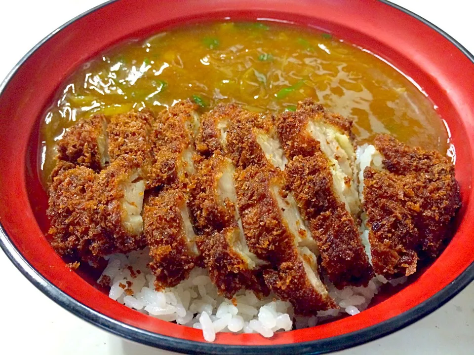 Snapdishの料理写真:チキンカツカレー丼|Masami Yamashitaさん