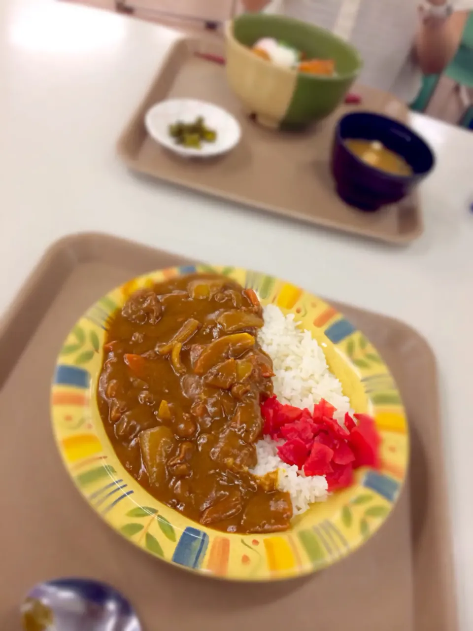 学食かれー|ともうみさん