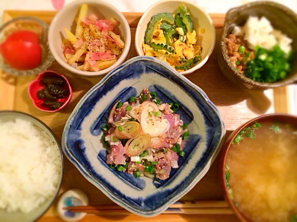 鯵のたたき、ゴーヤの卵とじ、洋風きんぴら、山芋納豆、トマト、しじみの味噌汁|くまもん隊2さん