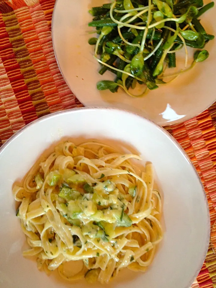 Zucchinni fettucini with green bean salad|Matthew Cashenさん