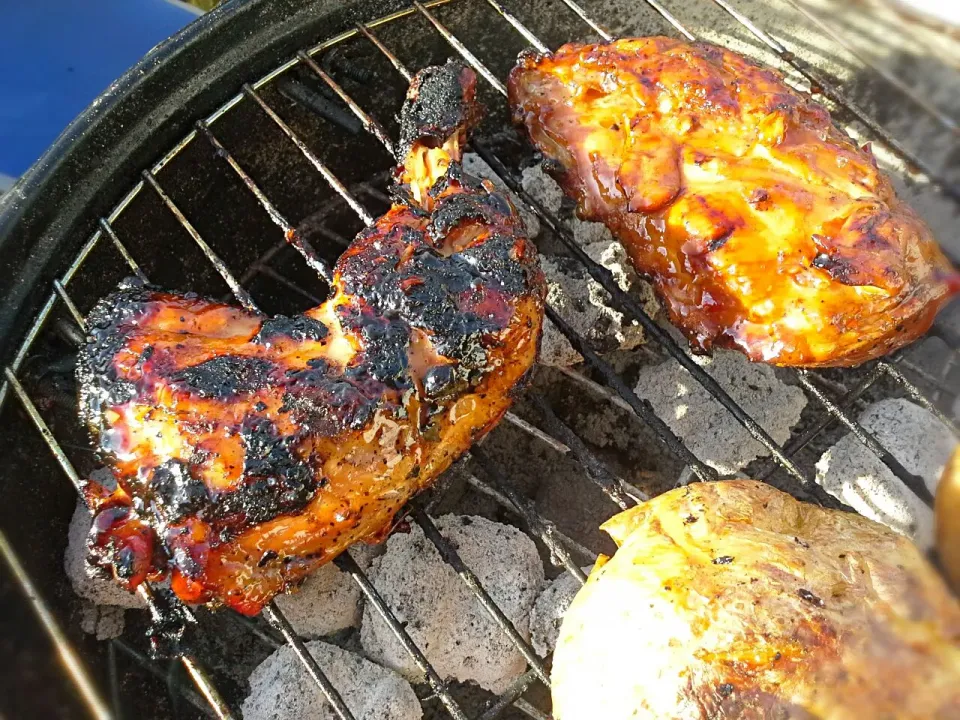 Sweet chili sauce glazed bbq chicken|Fe's kitchenさん