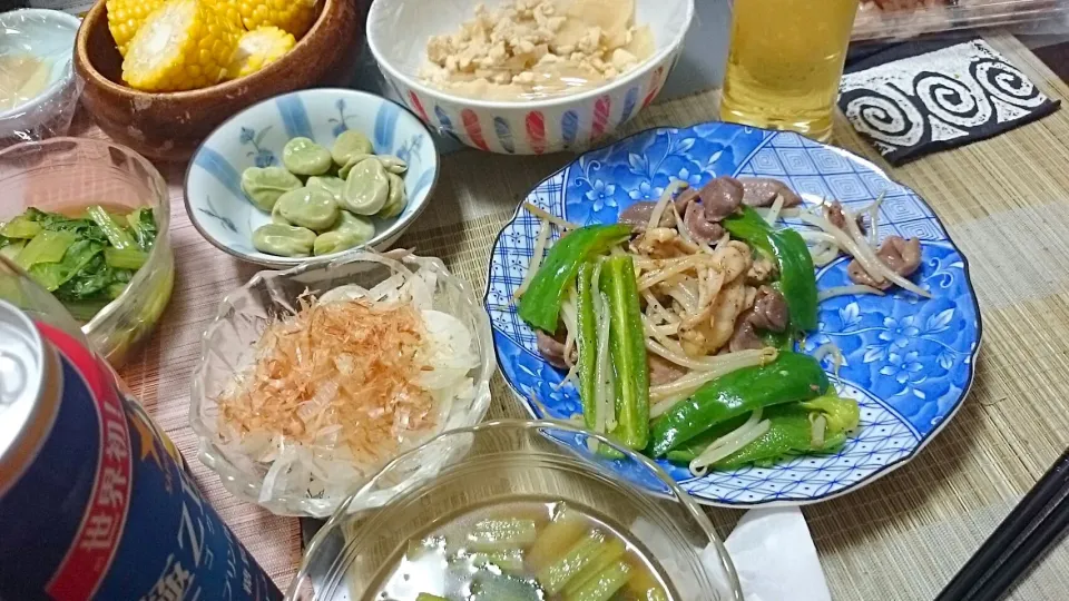 Snapdishの料理写真:オニオンスライス＆がんもどき＆砂肝炒め|まぐろさん