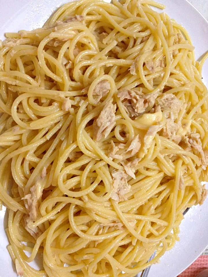 Snapdishの料理写真:Tuna cheese spaghetti|hayyanaさん