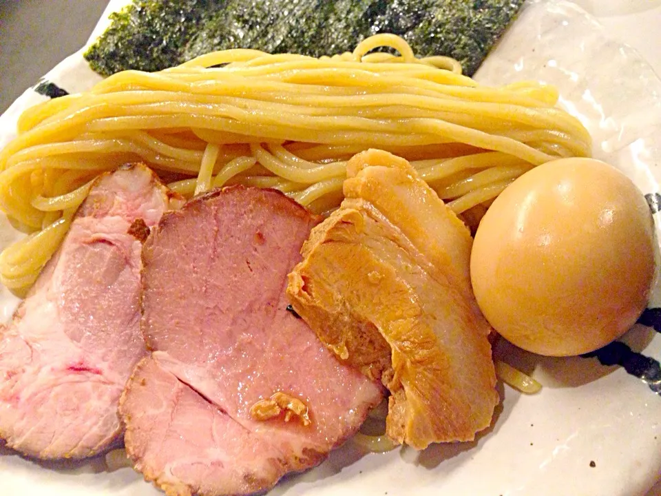 Snapdishの料理写真:麺処ほん田の特製 豊潤豚骨魚介つけ麺(麺)|ちゃんすぎさん