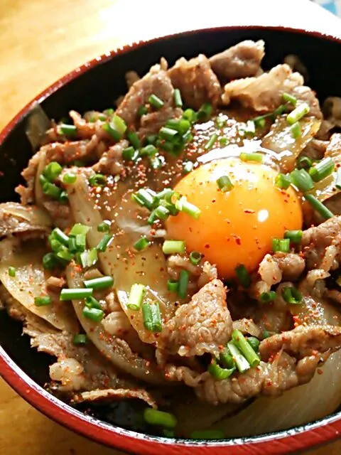 黒毛和牛 炙り牛丼 つゆだくねぎだく|徳之島トトロンヌさん